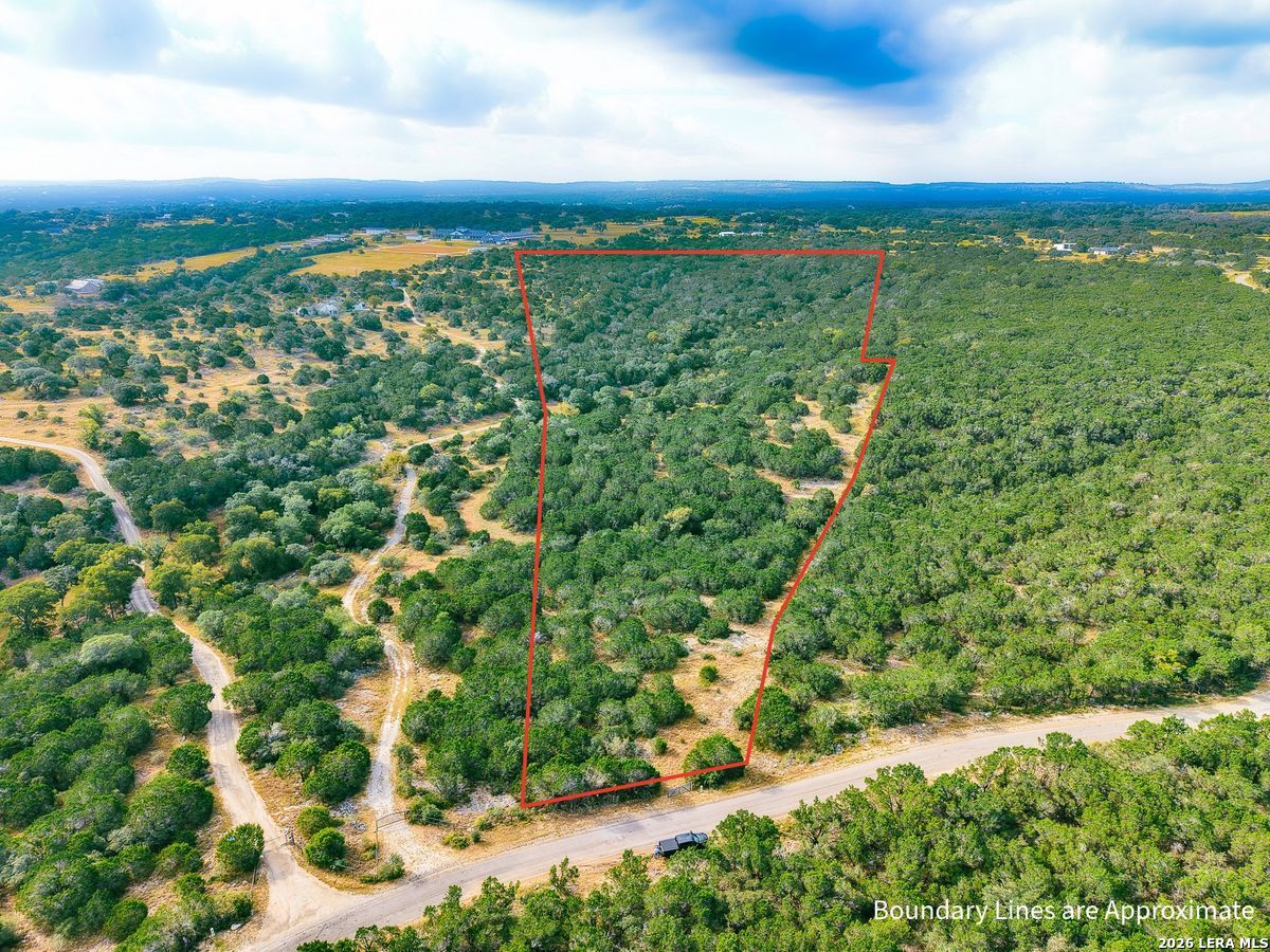 107 Camp Alzafar Boerne TX 78006