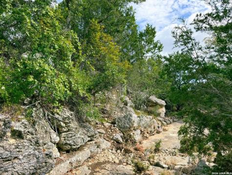 107 Camp Alzafar Boerne TX 78006