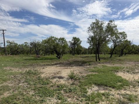 8702 Old Sky Harbor San Antonio TX 78242