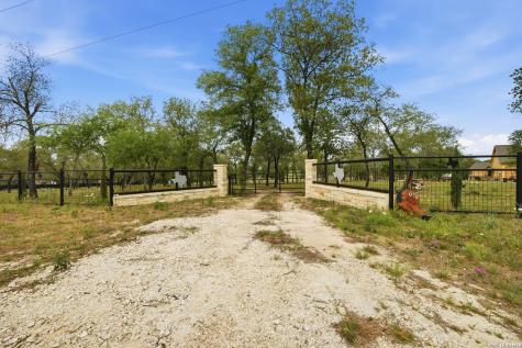 970 Stevens Road Somerset TX 78069