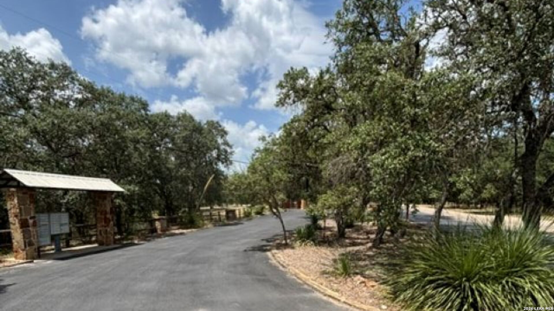 Lot 43 Pr 2535 Mico TX 78056