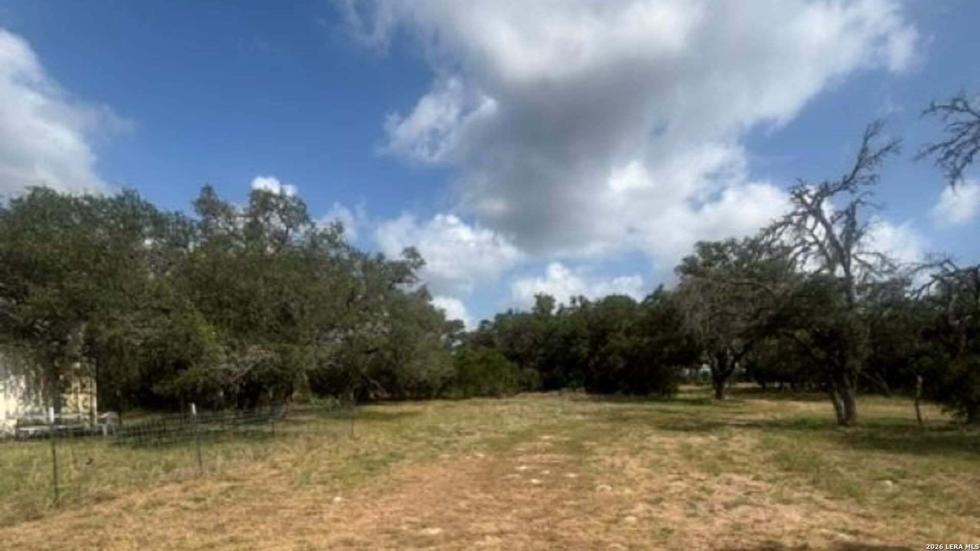 Lot 43 Pr 2535 Mico TX 78056