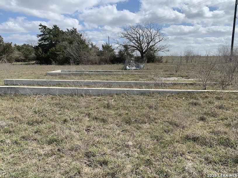 00 Cr 401 Waelder TX 78959
