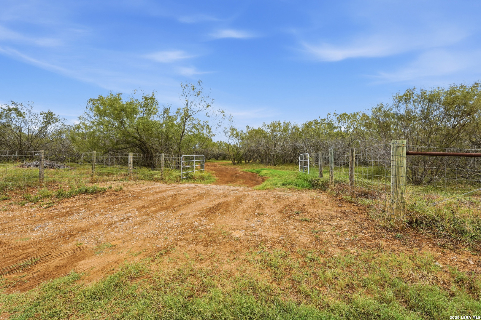 812 County Road 415 Stockdale TX 78160