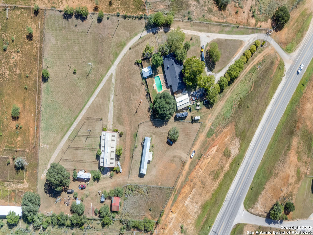 819 Us Highway 87 Stockdale TX 78160