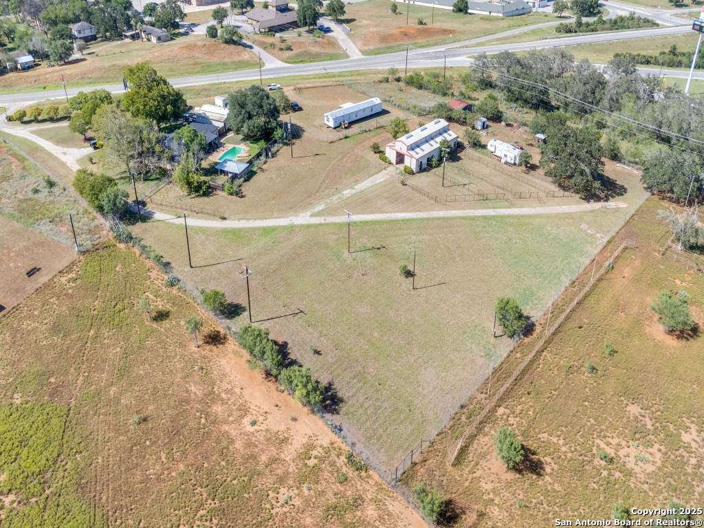 819 Us Highway 87 Stockdale TX 78160