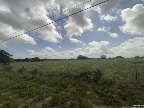 Lot 2 County Road 6723 Natalia TX 78059