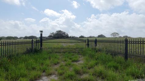 Lot 2 County Road 6723 Natalia TX 78059