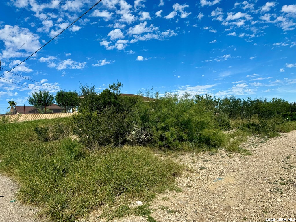 1881 Wagon Wheel Eagle Pass TX 78852
