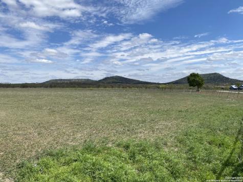 254 Possum Haw Holly Trail Leakey TX 78873