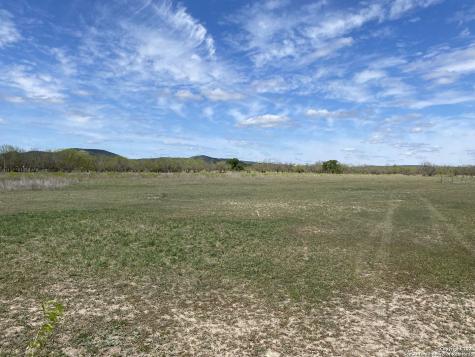 254 Possum Haw Holly Trail Leakey TX 78873