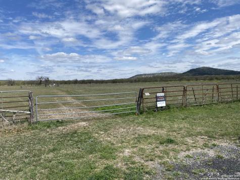 254 Possum Haw Holly Trail Leakey TX 78873