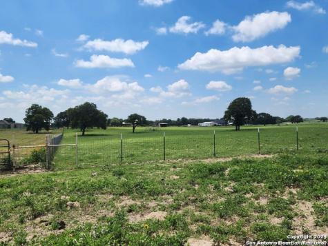 233 Triple Bend Drive La Vernia TX 78121