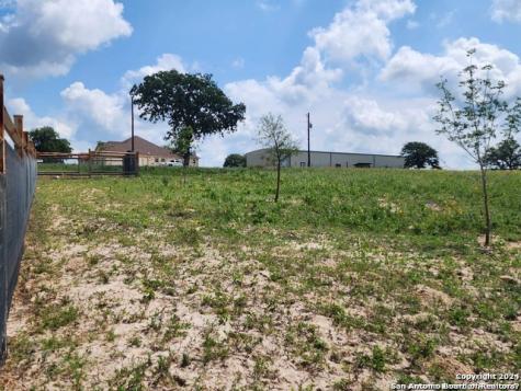 233 Triple Bend Drive La Vernia TX 78121