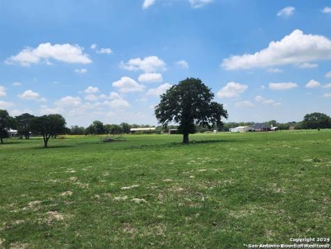 233 Triple Bend Drive La Vernia TX 78121