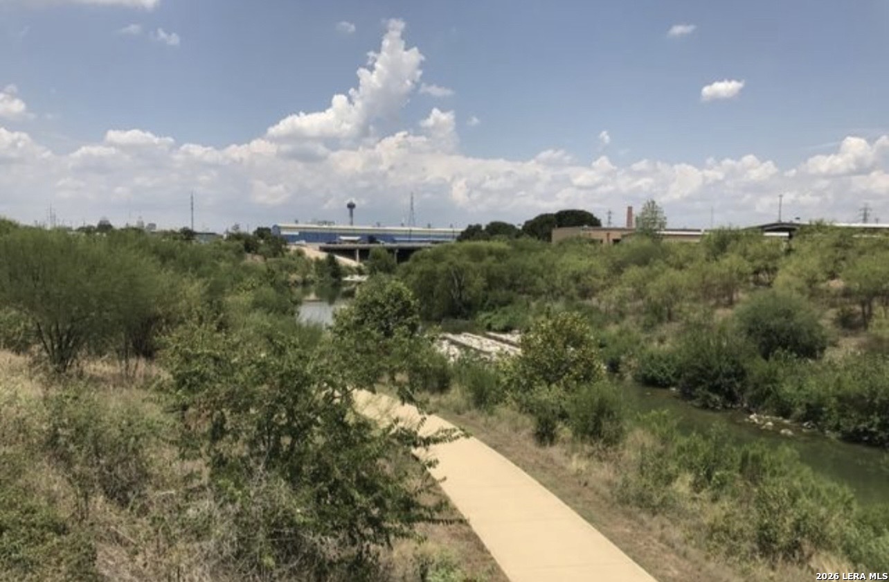103 W Mitchell San Antonio TX 78204