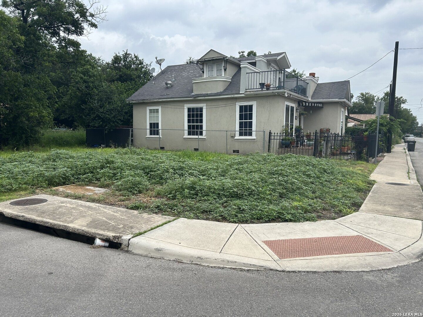 727 S Trinity Street San Antonio TX 78207