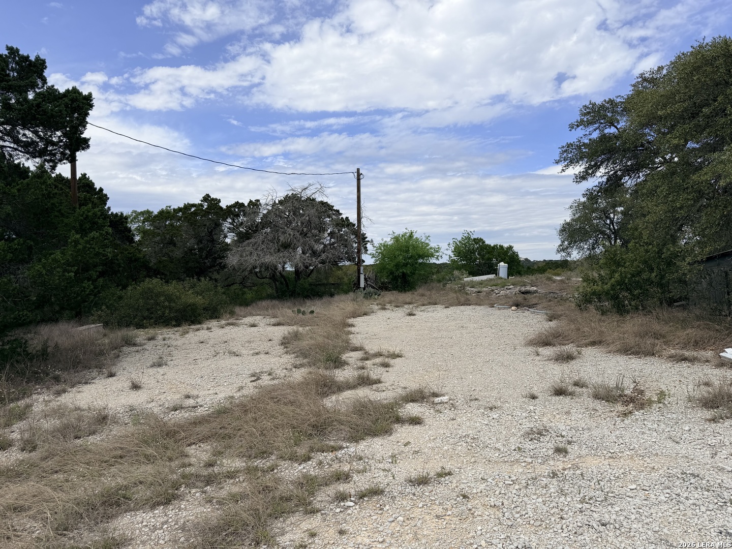 686 County Road 2700 Mico TX 78056