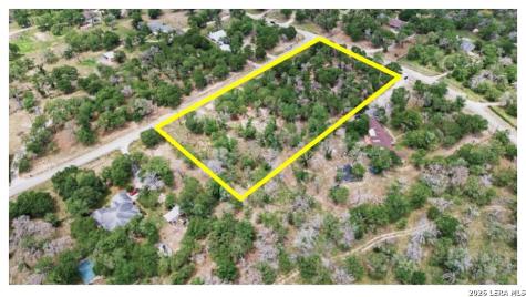 105 Scenic Oak Drive Floresville TX 78114
