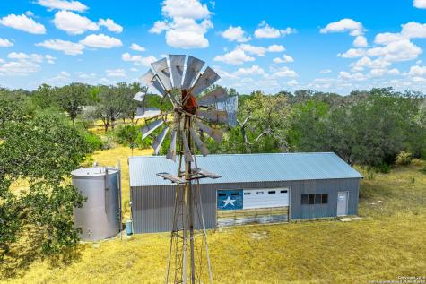 1700 Bruce Poteet TX 78065