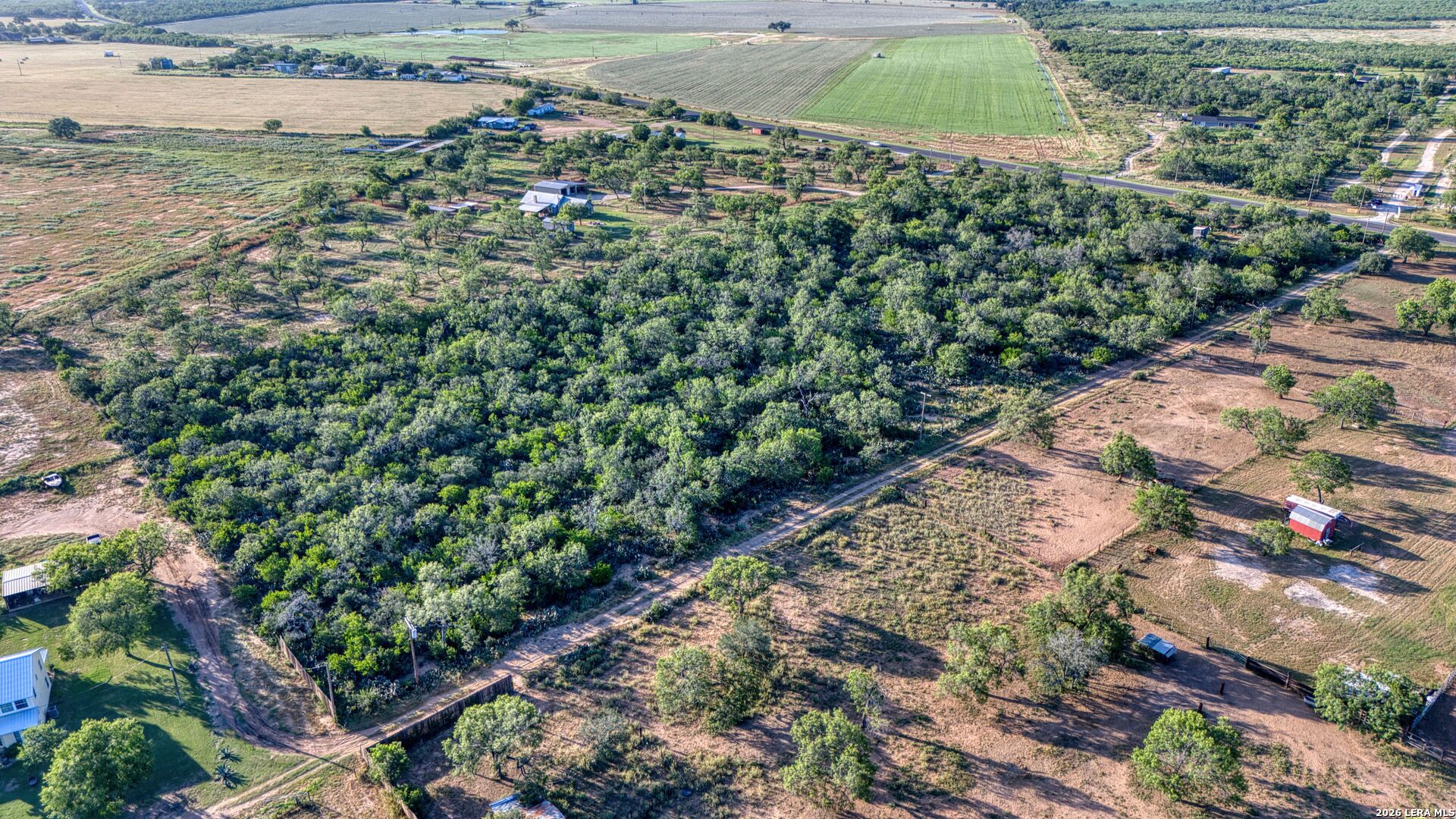 1181 State Highway 173 Bigfoot TX 78005