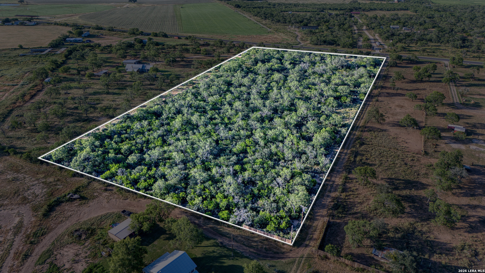 1181 State Highway 173 Bigfoot TX 78005