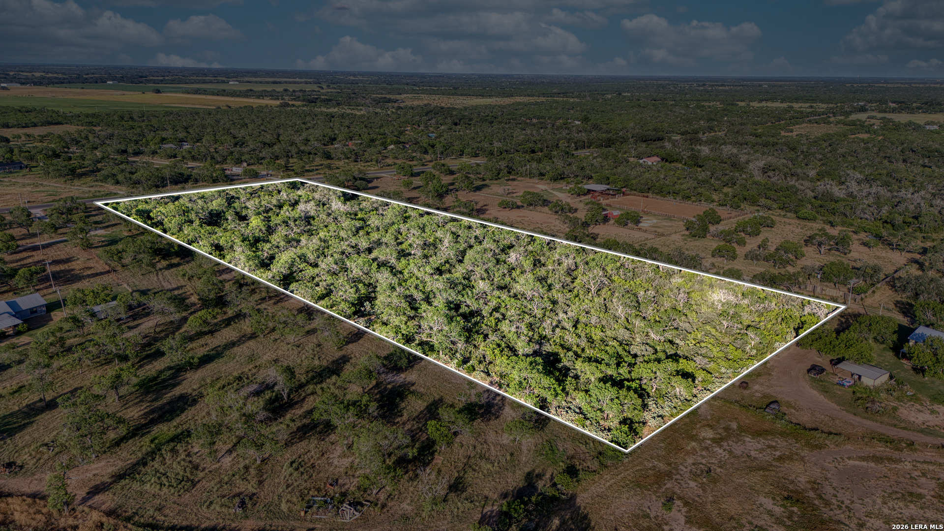 1181 State Highway 173 Bigfoot TX 78005