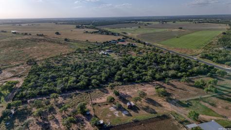 1181 State Highway 173 Bigfoot TX 78005
