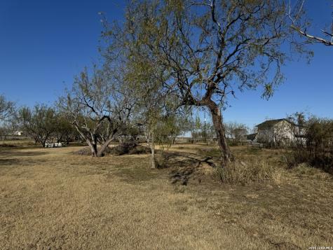 6323 County Road 1612 Portland TX 78374