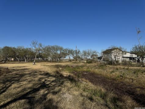 6323 County Road 1612 Portland TX 78374