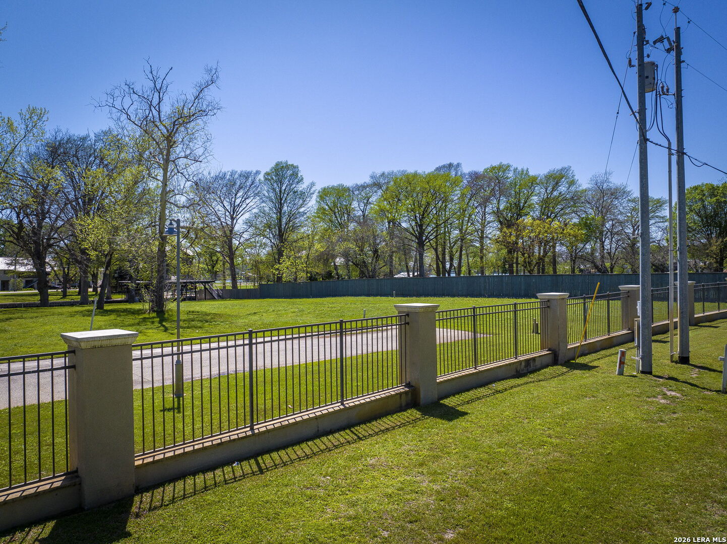 108 Cypress Mcqueeney TX 78123