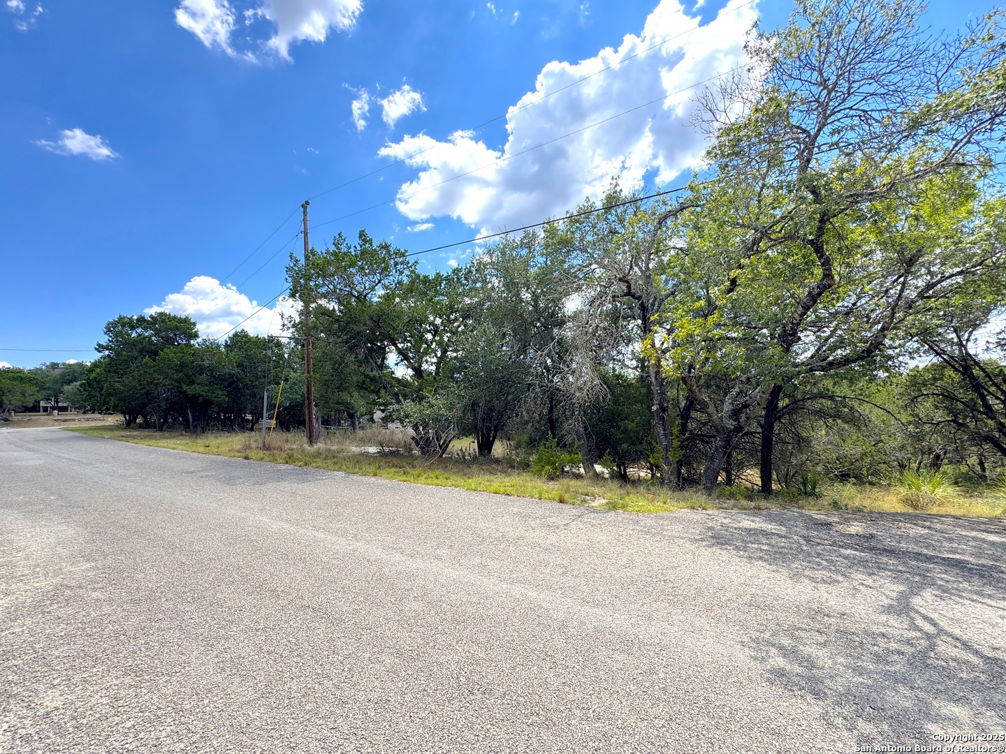 861, 881 Riviera Canyon Lake TX 78133