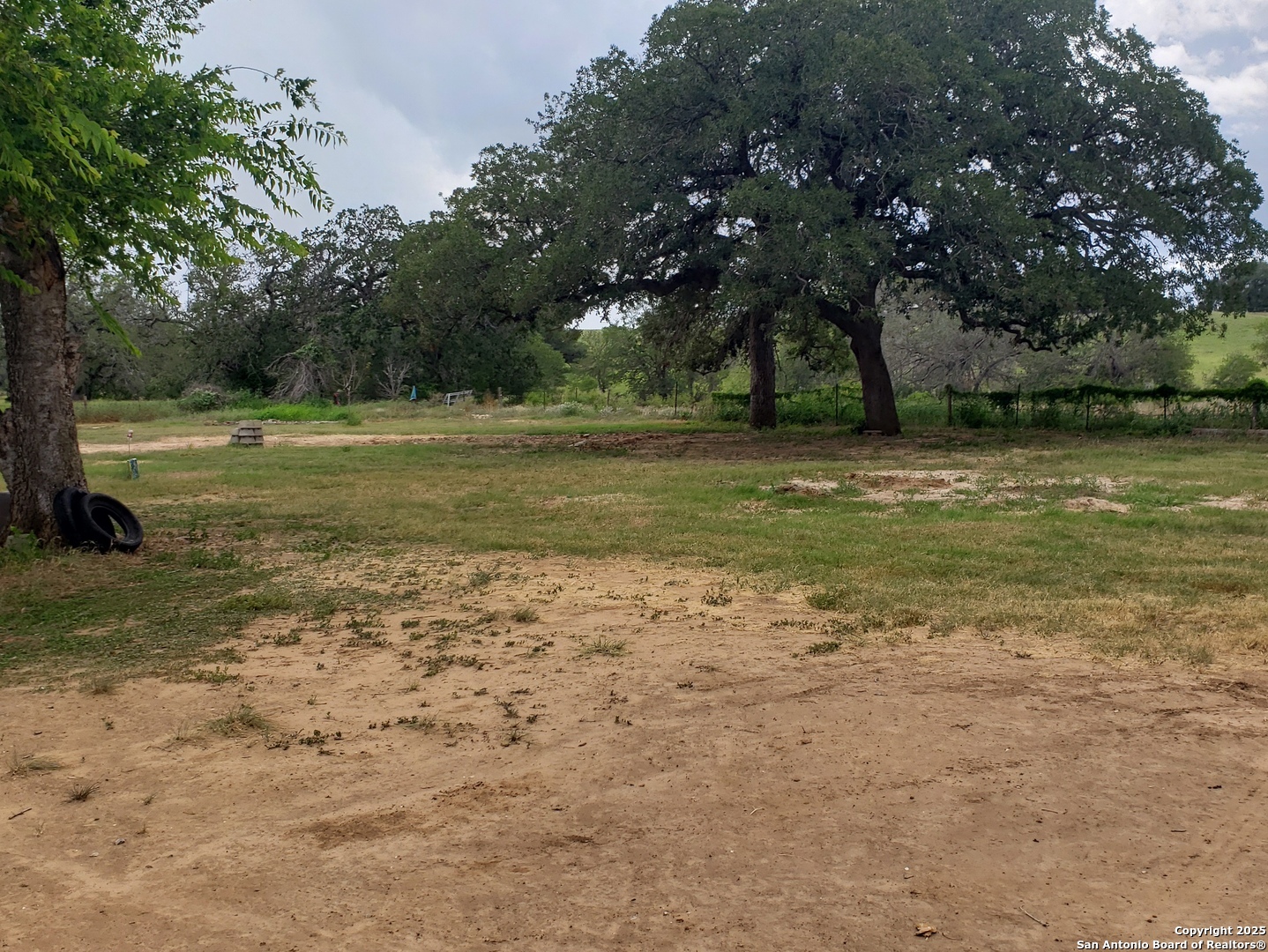 277 Nob Floresville TX 78114