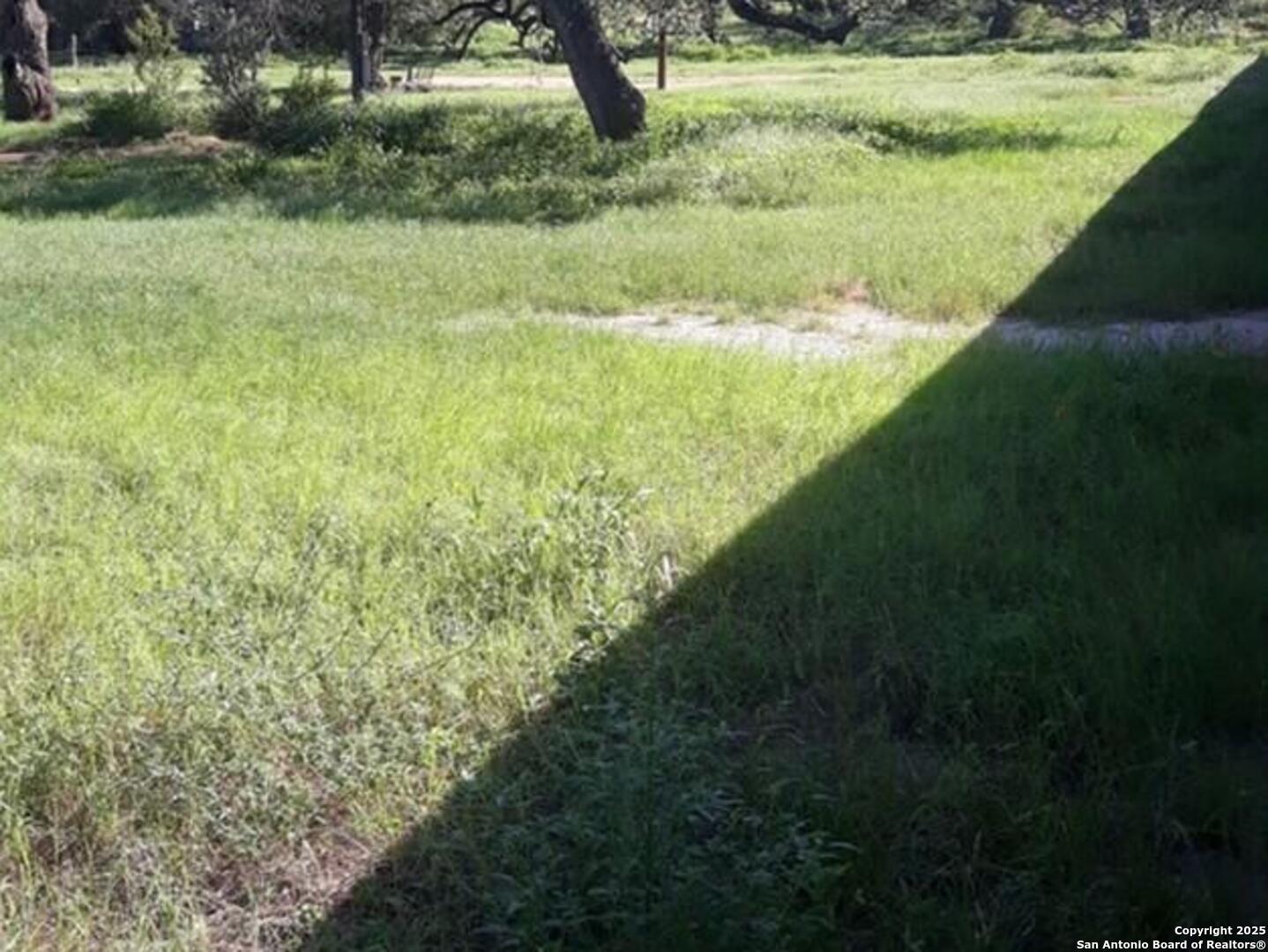 277 Nob Floresville TX 78114