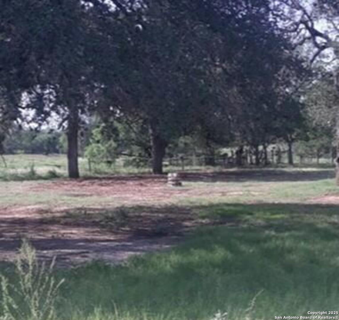 277 Nob Floresville TX 78114