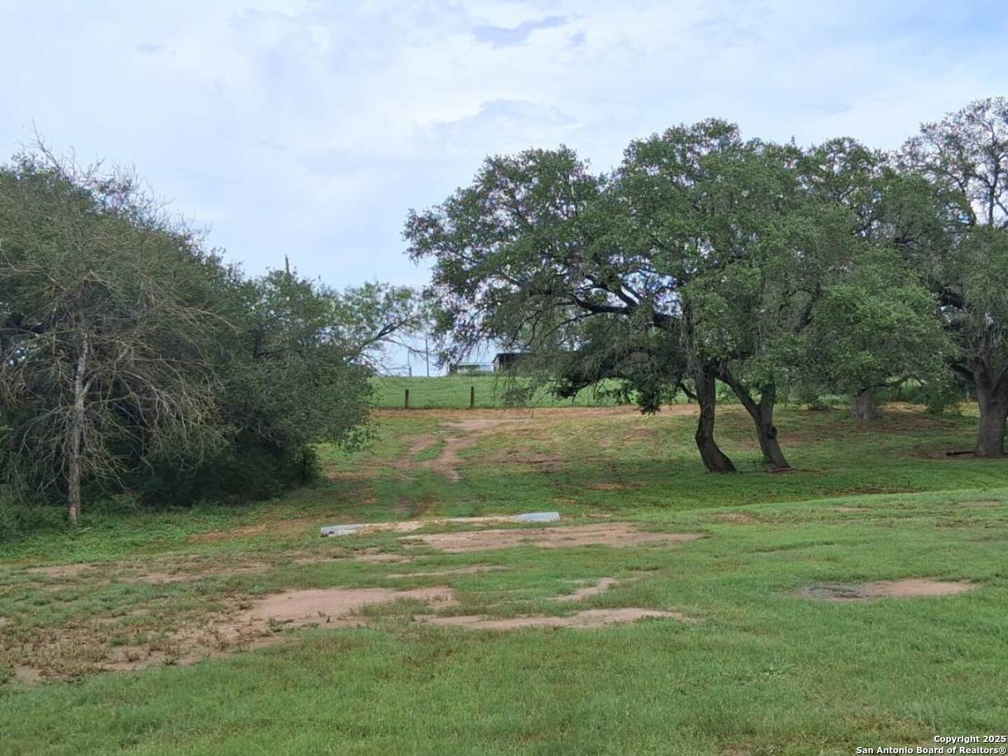 277 Nob Floresville TX 78114