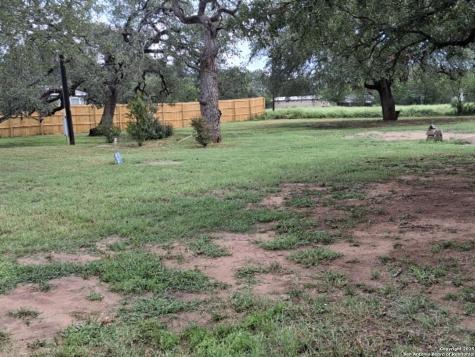 277 Nob Floresville TX 78114