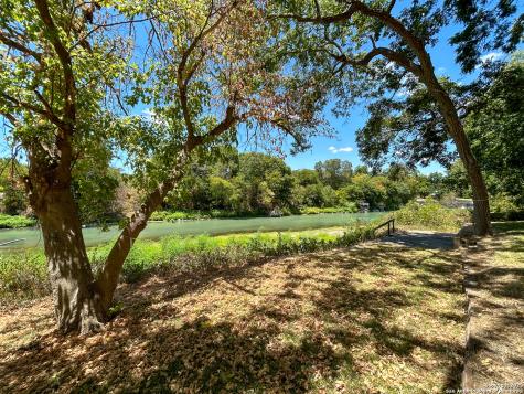 284 Deer Slayer Drive Seguin TX 78155