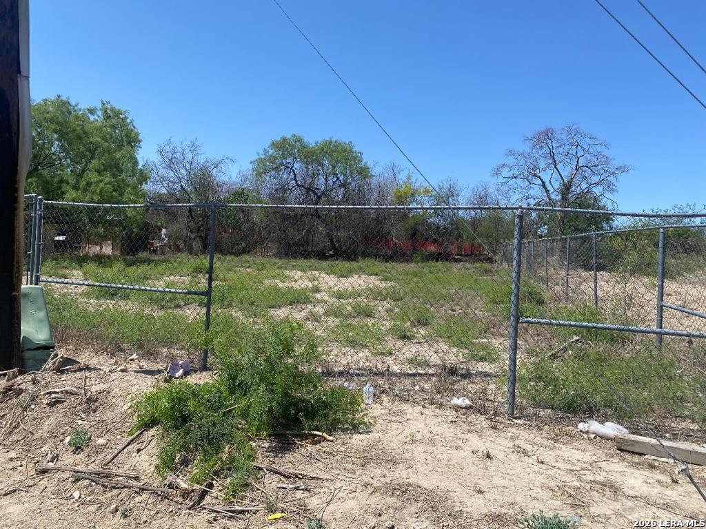 140 Balcones Boulevard Eagle Pass TX 78852
