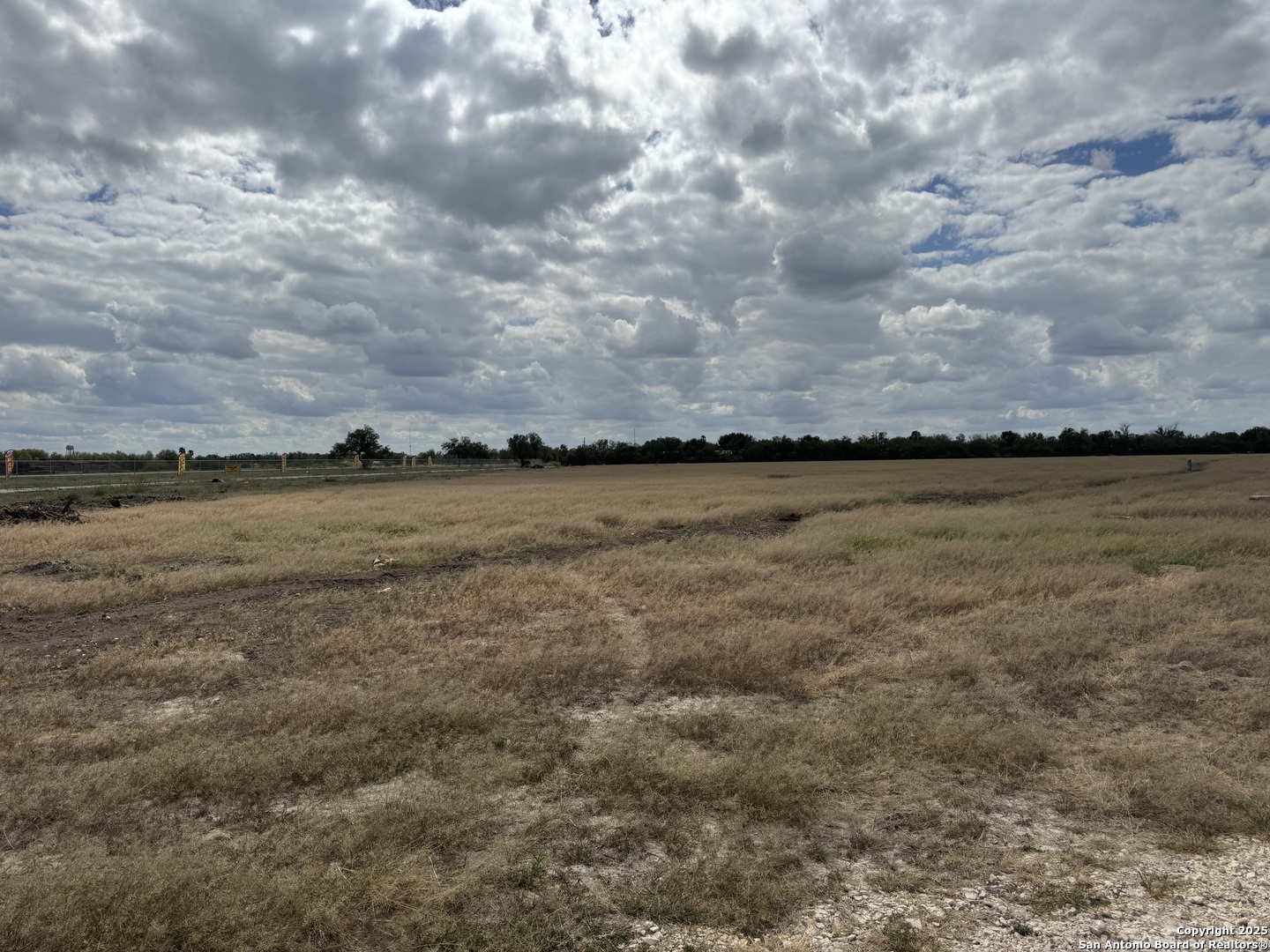 Lot 10 Summerwood Lane La Pryor TX 78872