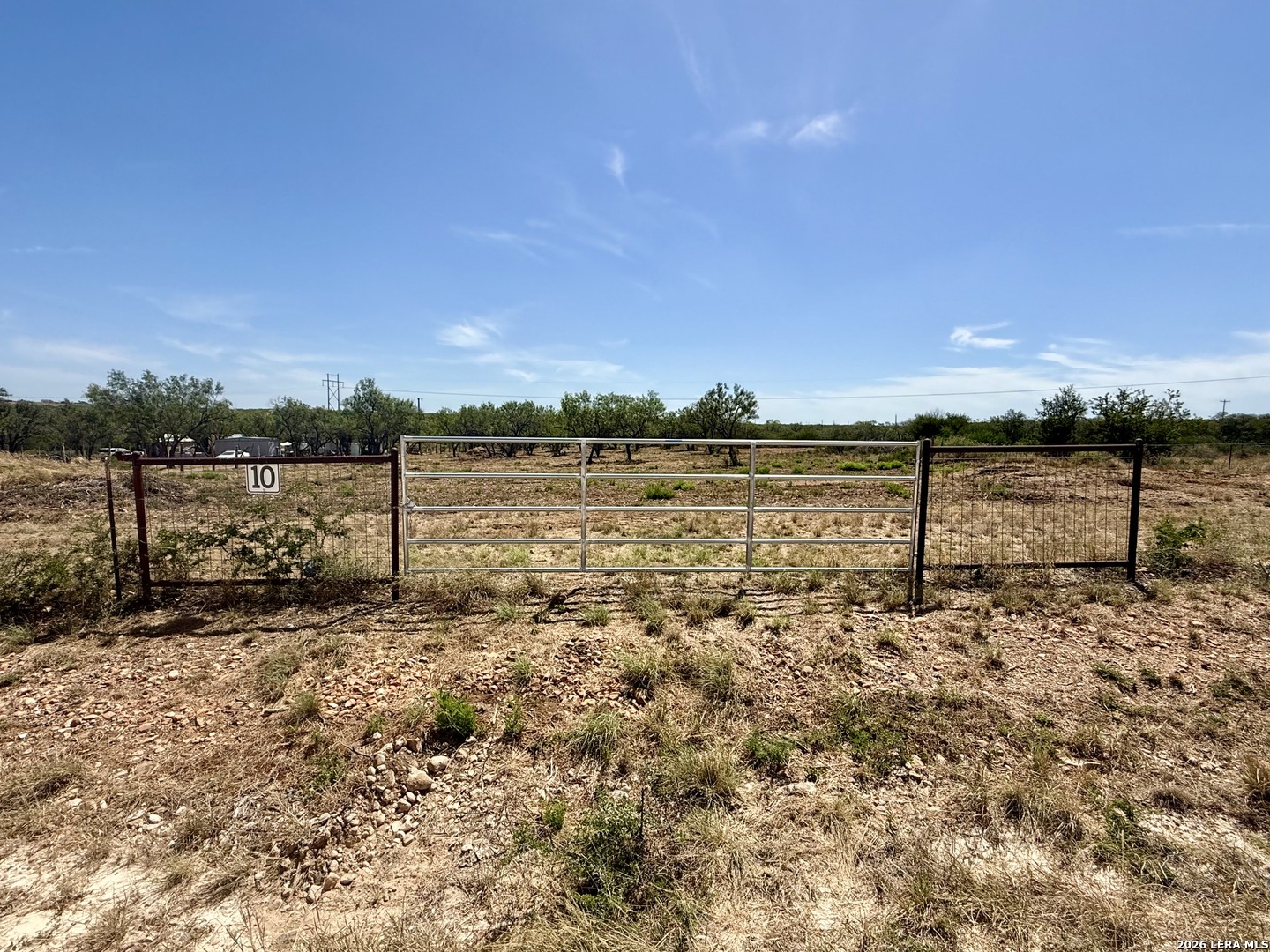 103 County Road 1670 Moore TX 78057