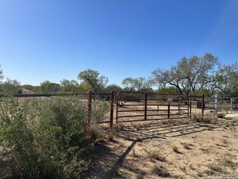 0 County Road 733 Moore TX 78057
