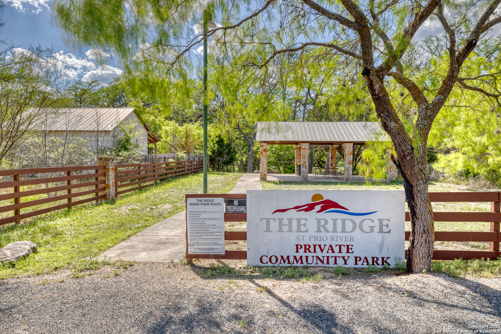 405 Ridge Loop Rio Frio TX 78879