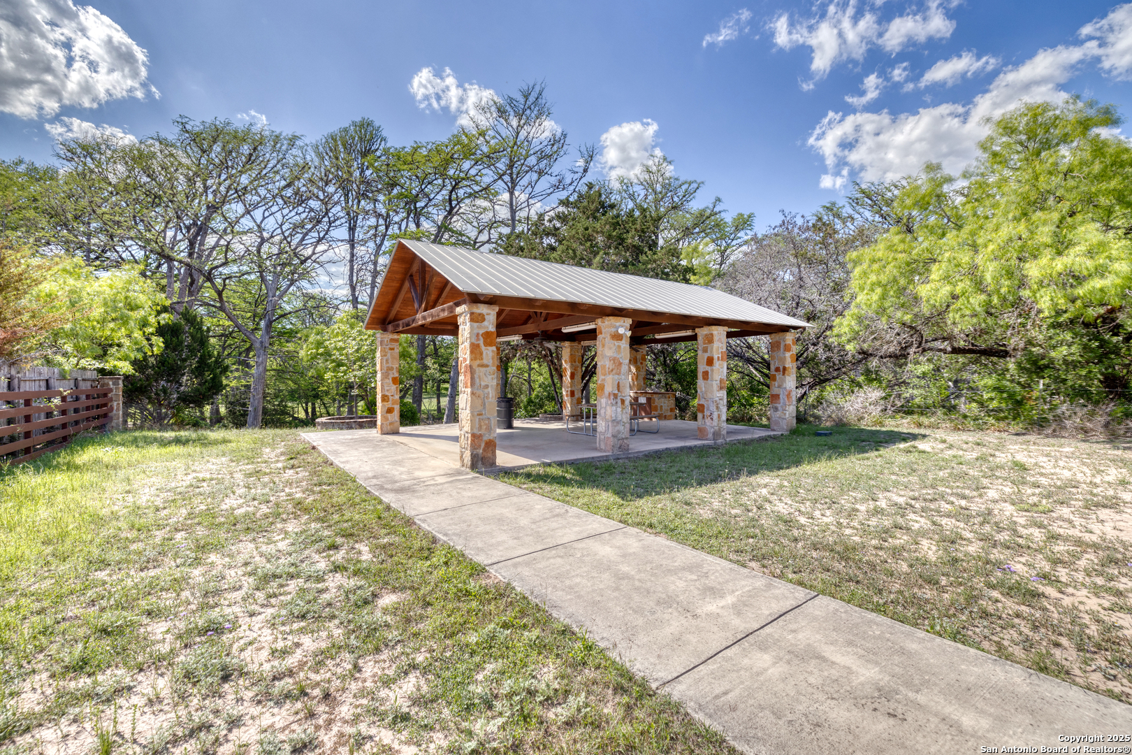 405 Ridge Loop Rio Frio TX 78879