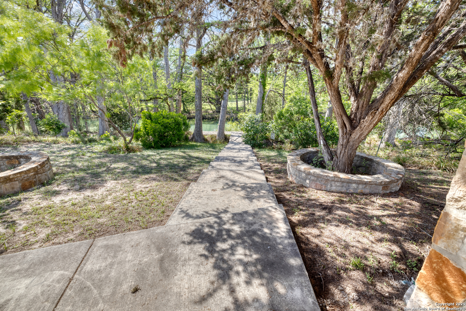 405 Ridge Loop Rio Frio TX 78879