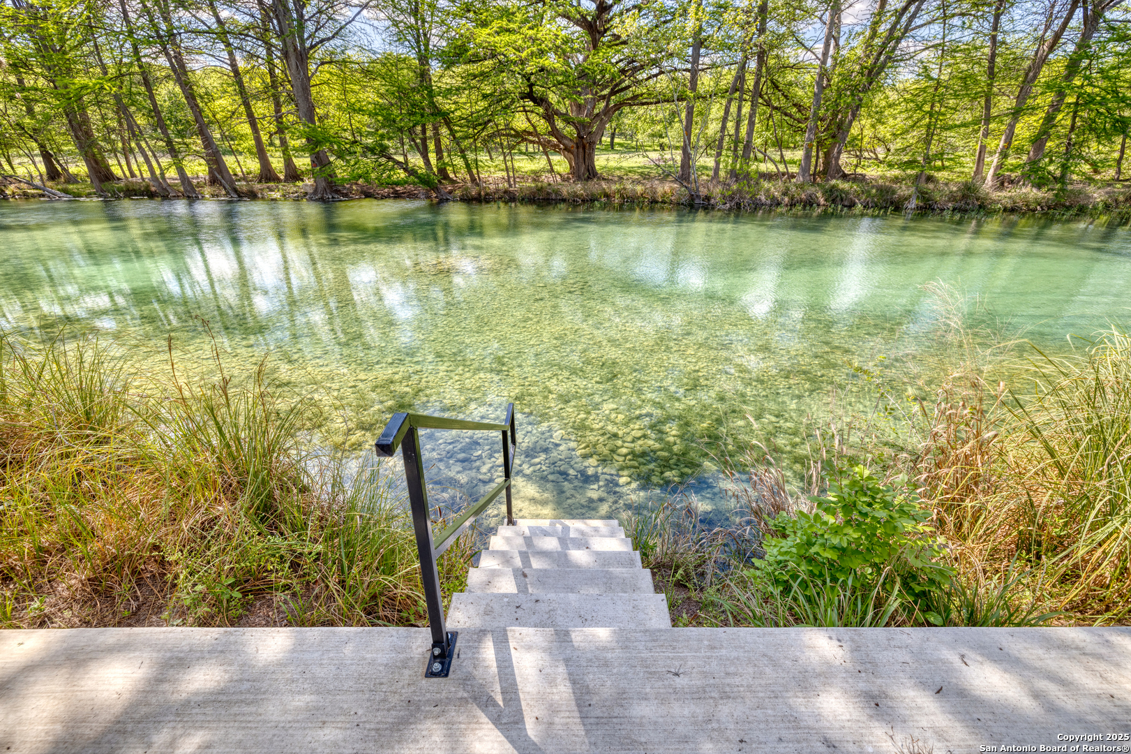 405 Ridge Loop Rio Frio TX 78879