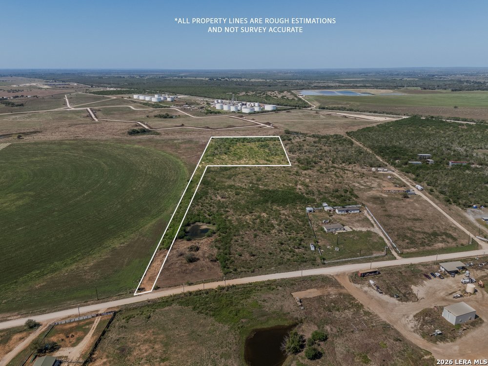 600 County Road 483 Nixon TX 78140