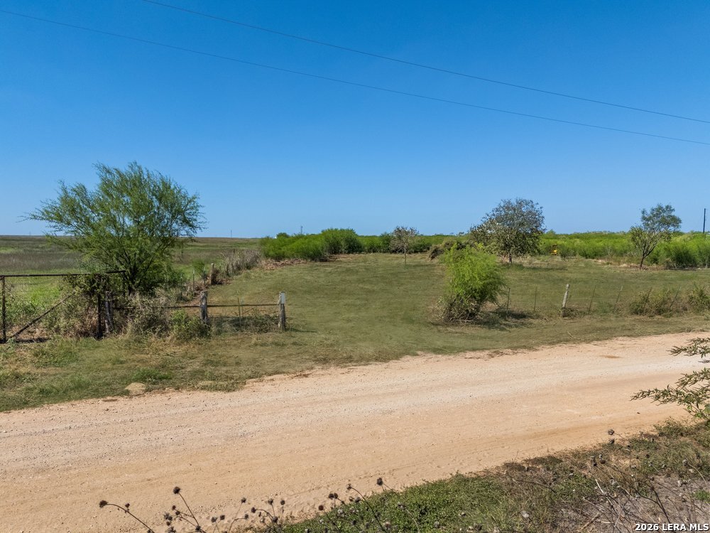 600 County Road 483 Nixon TX 78140