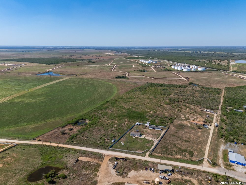 600 County Road 483 Nixon TX 78140