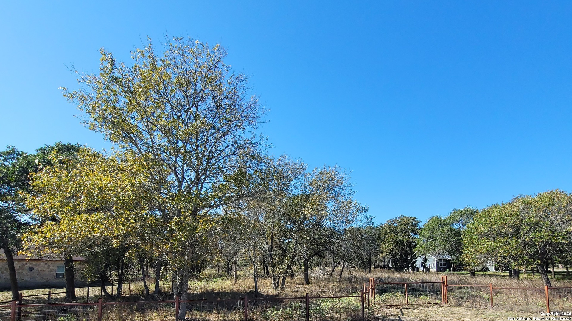 876 Evening Shade Adkins TX 78101